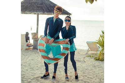 Trendy Plaj Kıyafeti 2024: Eşleşen çift mayo